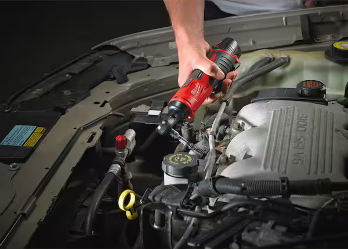 Milwaukee M12 3/8” Ratchet – Solo herramienta